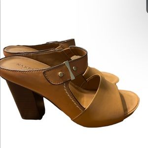 New leather NakedFeet brand sandals 7.5